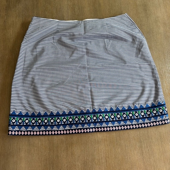 Vineyard Vines Navy and White Striped Mini Skirt - Picture 4 of 7
